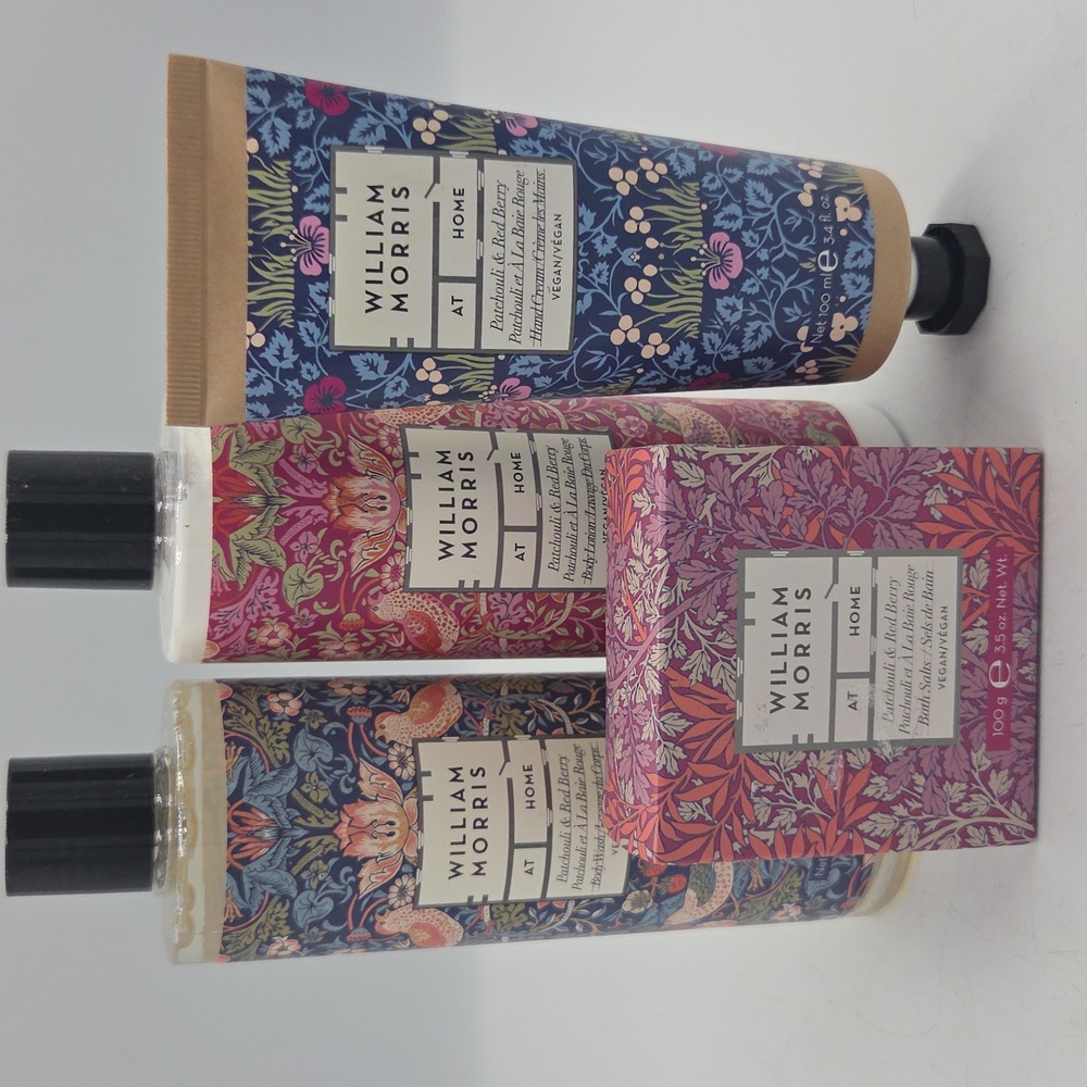 William Morris Patchouli & Red Berry Skin Care Set